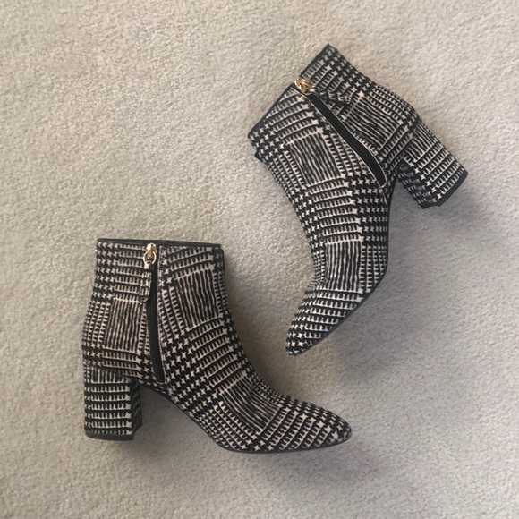Kate Spade Holly Houndstooth Calf Hair Booties - Picture 4 of 16